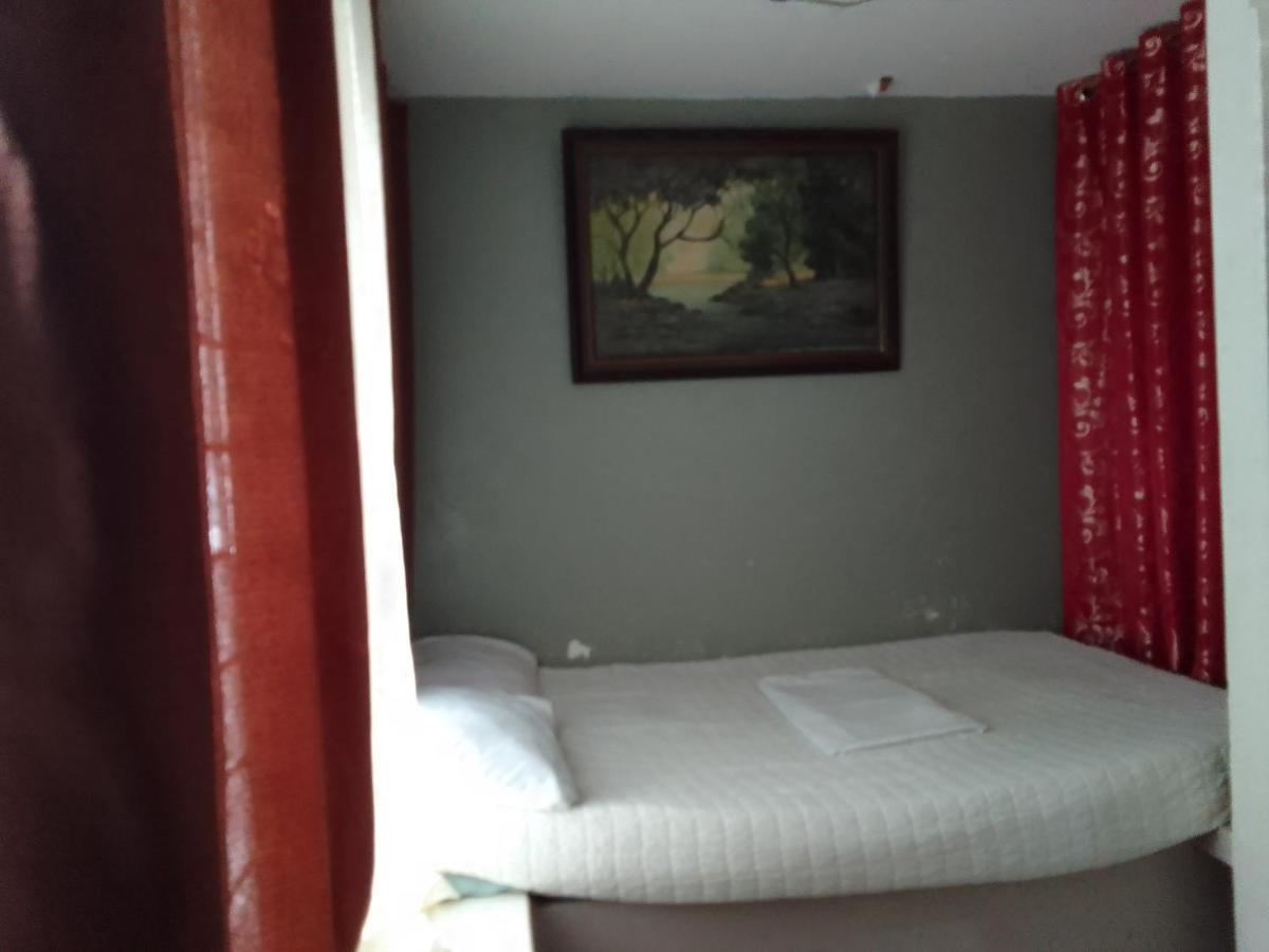 Emmanuel'S Service Apartment Near The Airport Manila Dış mekan fotoğraf