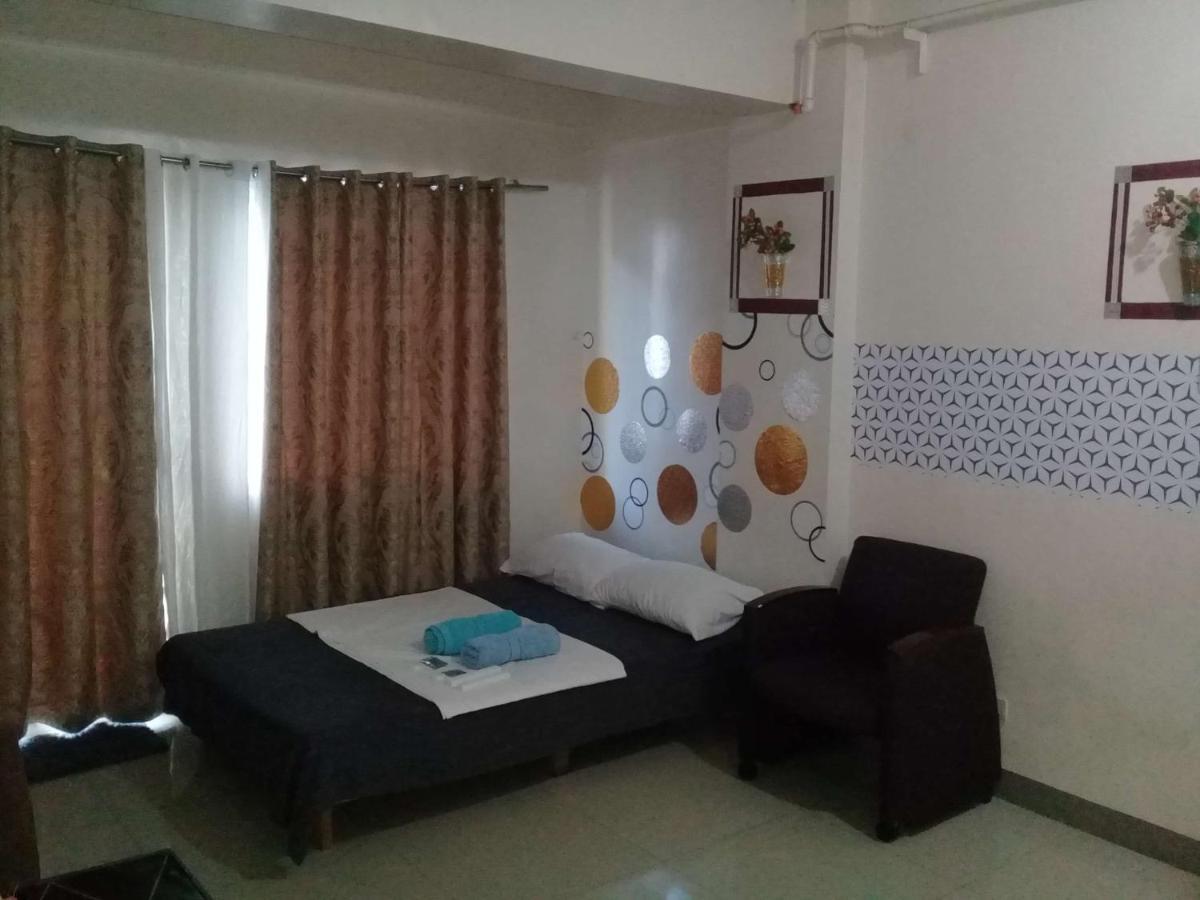 Emmanuel'S Service Apartment Near The Airport Manila Dış mekan fotoğraf